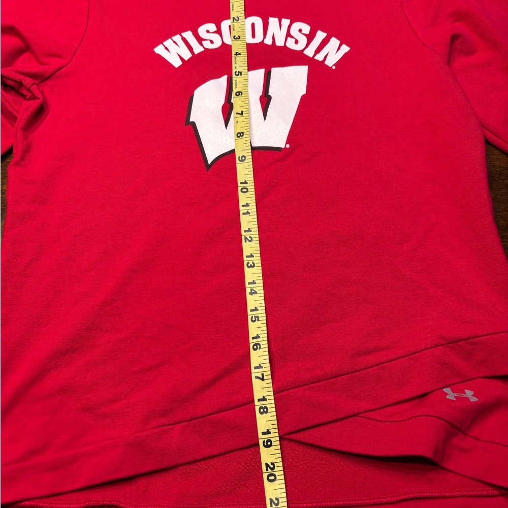 Wisconsin Badgers Under Armour Red Long Sleeve Sweatshirt Women’s M - Picture 5 of 5